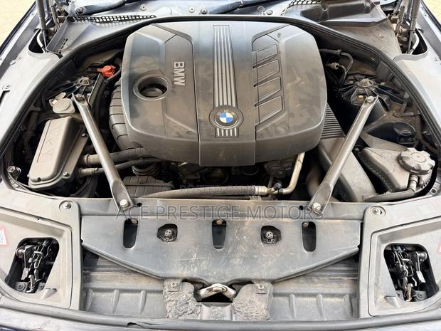 BMW 520i 2010 Blue