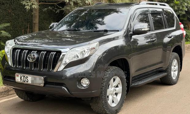 Toyota Land Cruiser Prado 2016 Gray