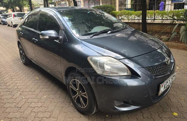 Toyota Belta 2009 Gray