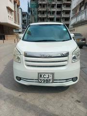 Toyota Noah 2010 White for sale