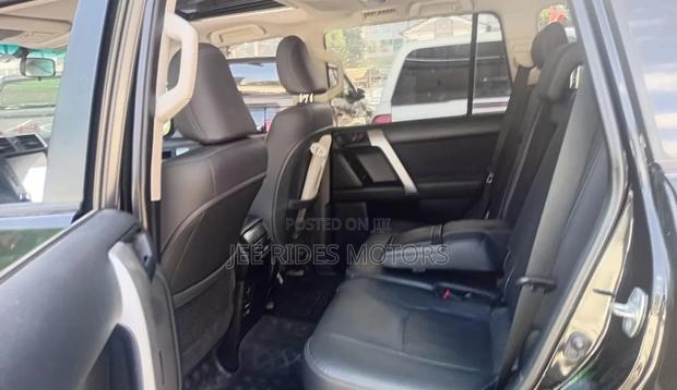 Toyota Land Cruiser Prado 2017 Burgundy