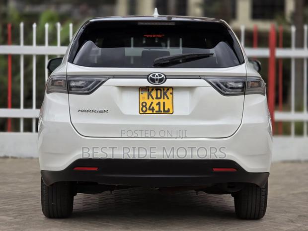 Toyota Harrier 2016 Off white