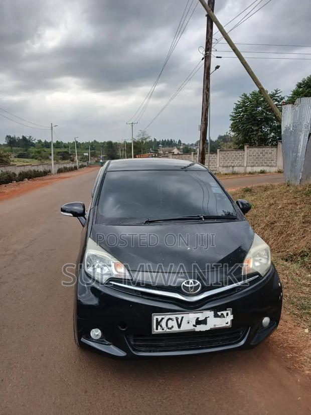 Toyota Ractis 2012 Black