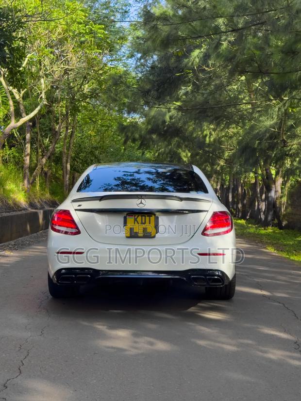 Mercedes-Benz E200 2016 White