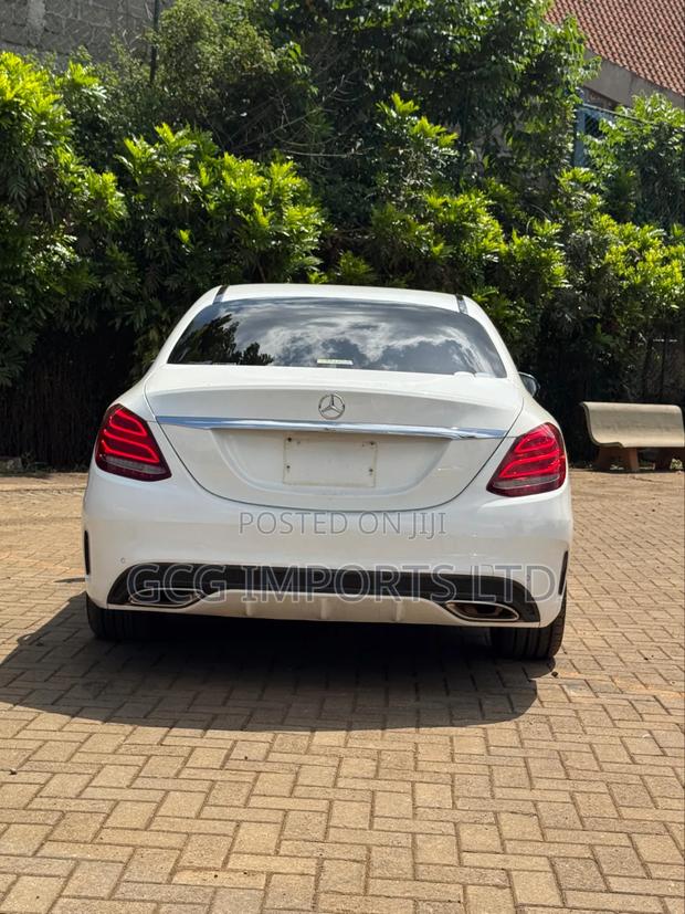 Mercedes-Benz C200 2016 White