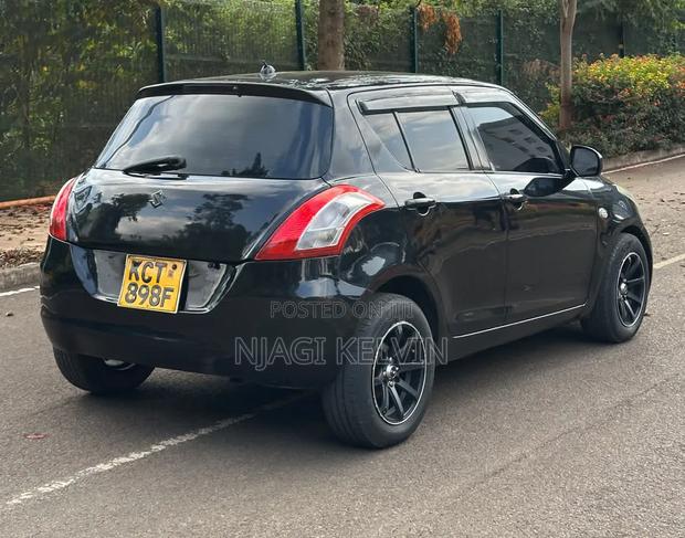 Suzuki Swift 2011 Black