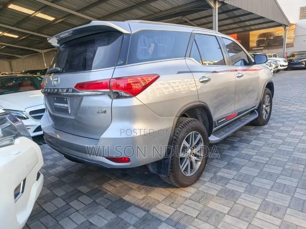 Toyota Fortuner 2019 Silver