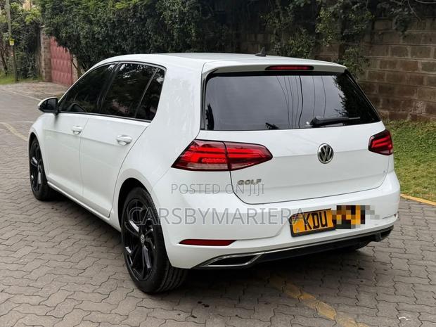 Volkswagen Golf TSI SE FWD 2018 White