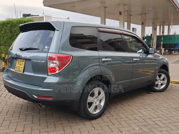 Subaru Forester 2012 Gray