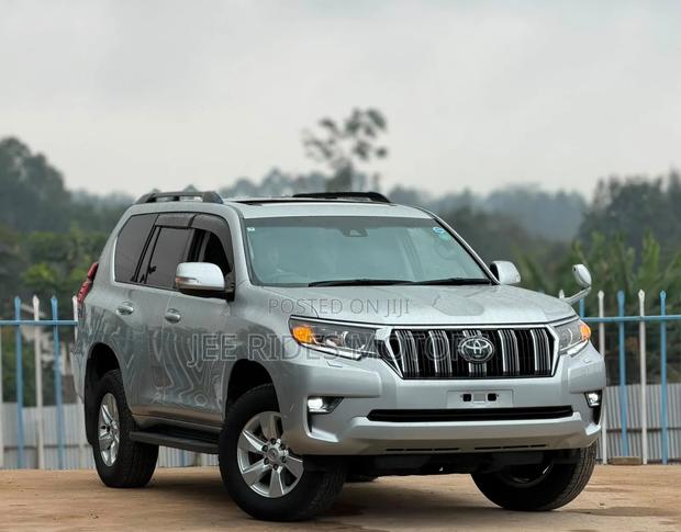 Toyota Land Cruiser Prado 2019 Silver