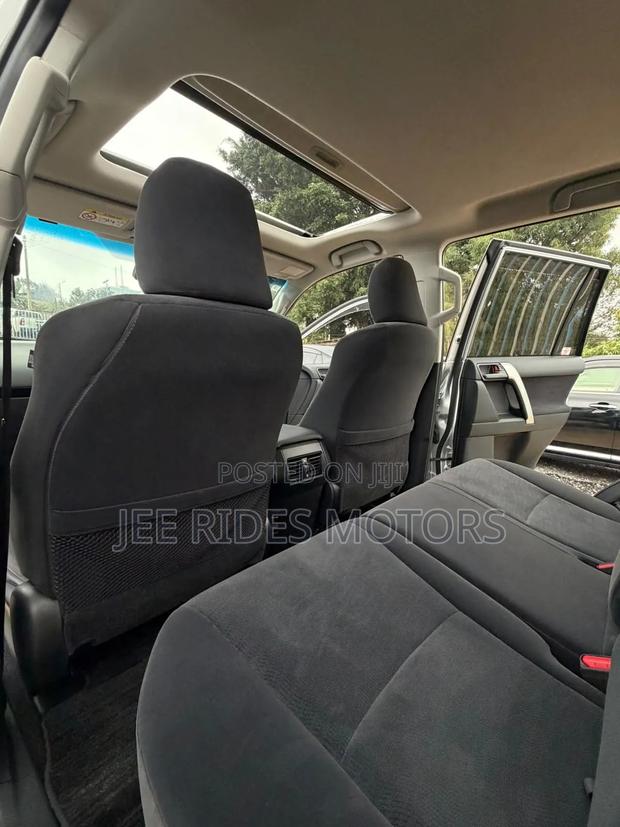 Toyota Land Cruiser Prado 2019 Silver