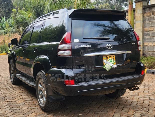 Toyota Land Cruiser Prado 2009 Black