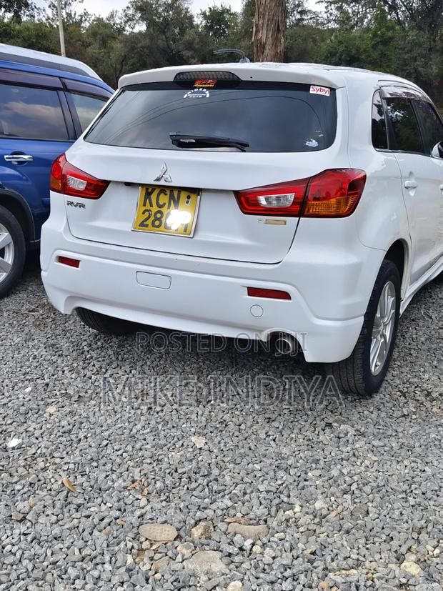 Mitsubishi RVR 2010 White