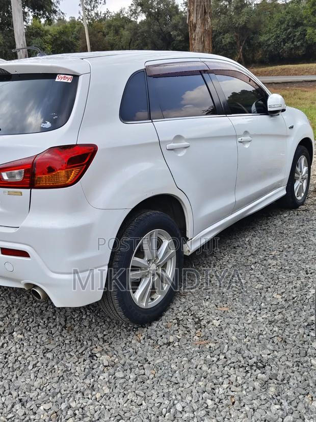 Mitsubishi RVR 2010 White