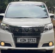 Toyota Esquire 2016 Off white for sale