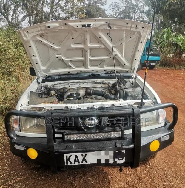 Nissan Hardbody 2000i 2006 White