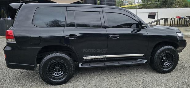Toyota Land Cruiser 100 4.7 Executive 2008 Black