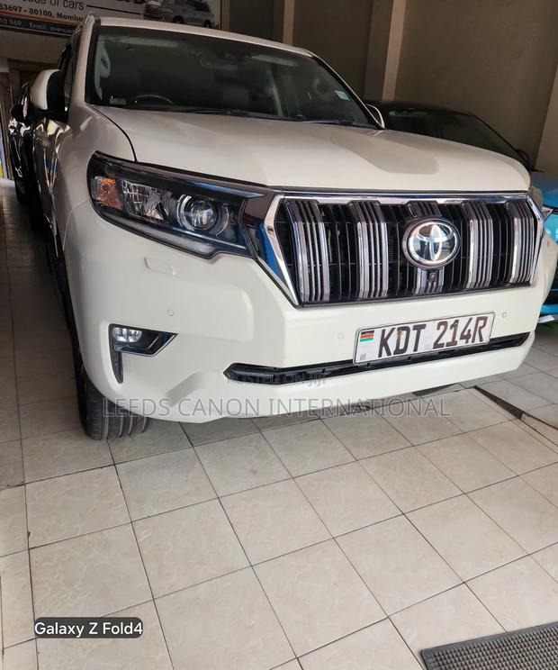Toyota Land Cruiser Prado 2021 White