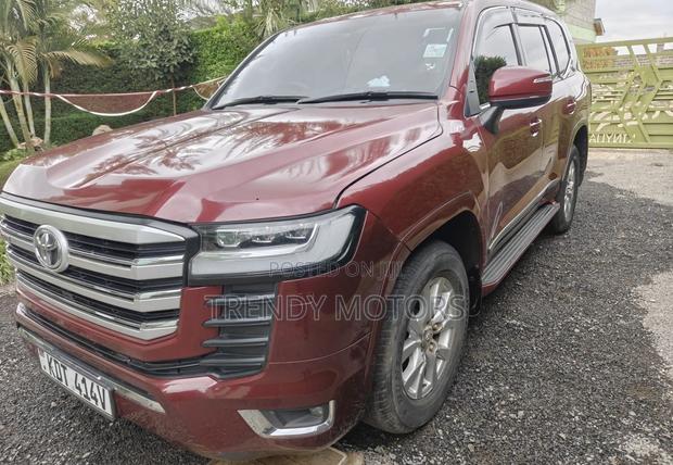 Toyota Land Cruiser 2014 Red
