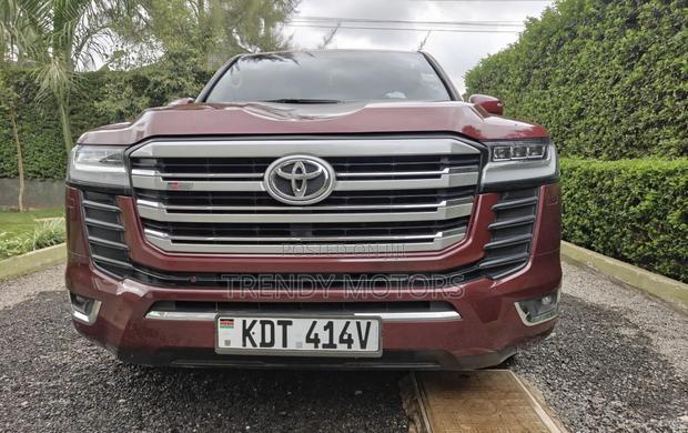 Toyota Land Cruiser 2014 Red