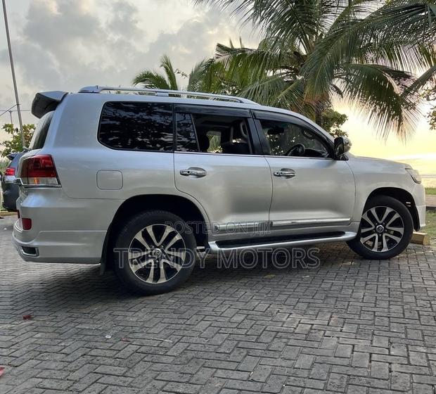Toyota Land Cruiser 2008 Silver