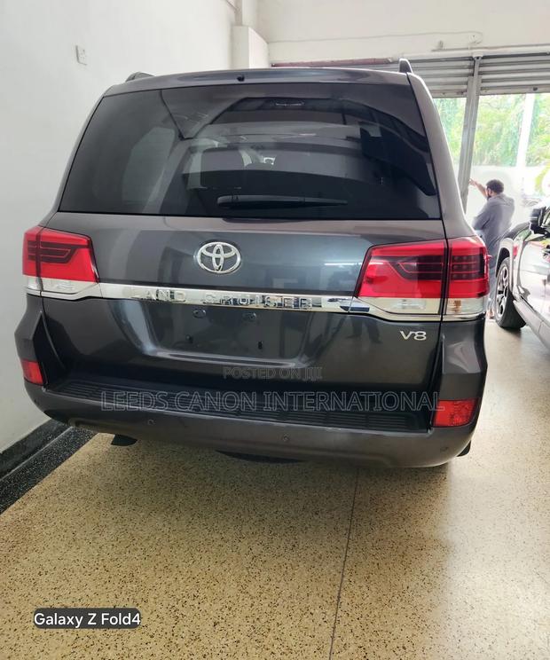 Toyota Land Cruiser 2019 Gray
