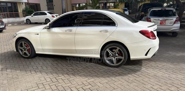 Mercedes-Benz C200 2017 White