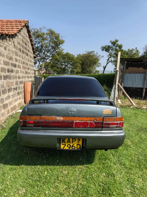 Toyota Corolla 1997 Gray