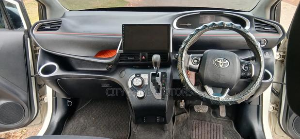 Toyota Sienta 2016 White