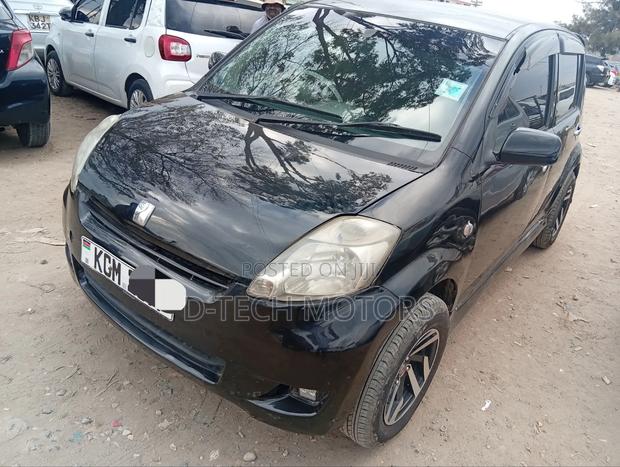 Toyota Passo 2010 Black