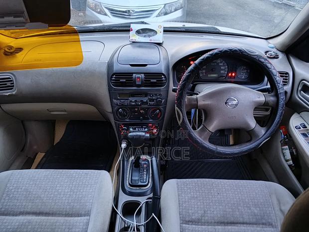 Nissan FB15 2004 White