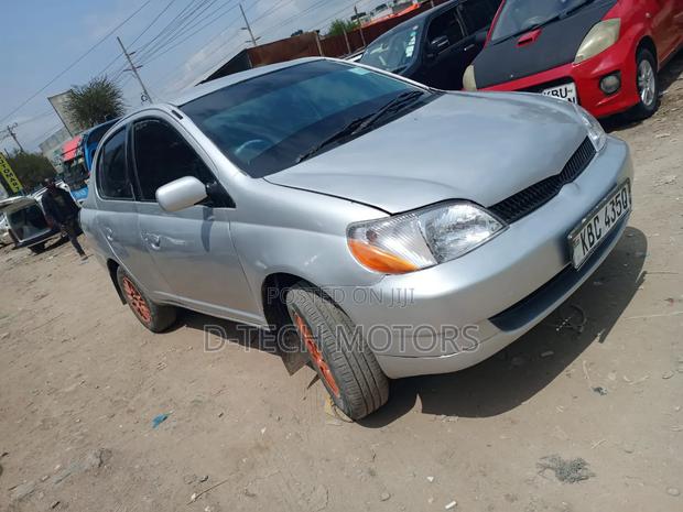 Toyota Platz 2005 Silver
