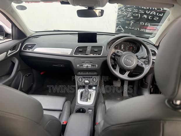Audi Q3 2019 Black