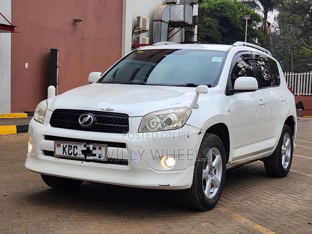 Toyota RAV4 2008 White