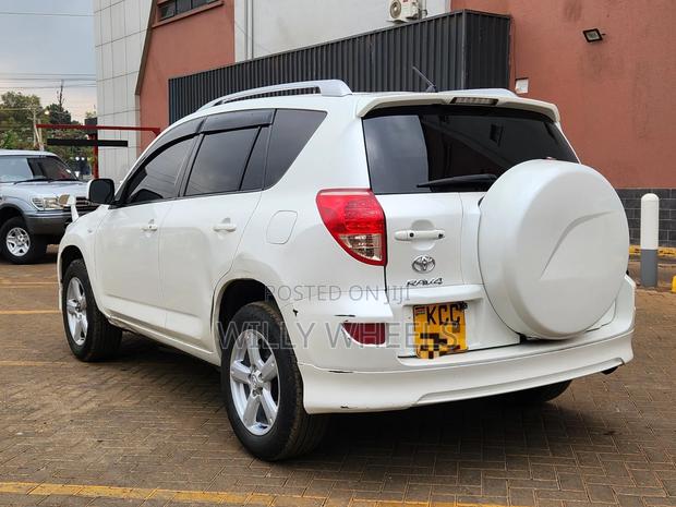 Toyota RAV4 2008 White