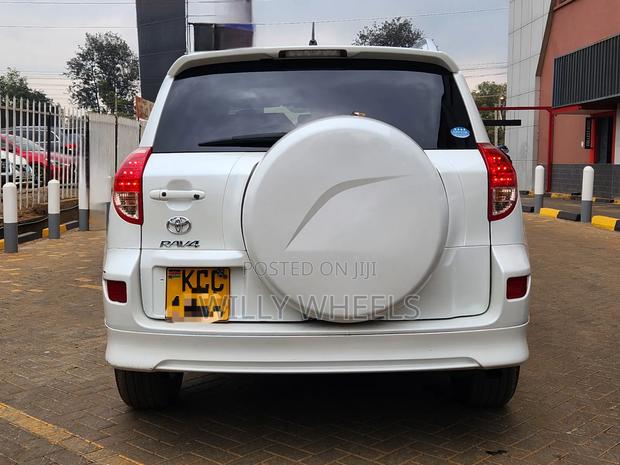 Toyota RAV4 2008 White