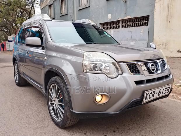 Nissan X-Trail 2012 Gray