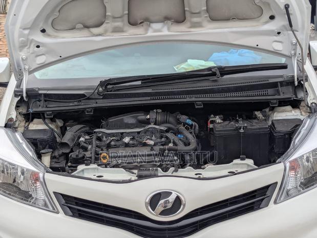 Toyota Vitz 2012 White