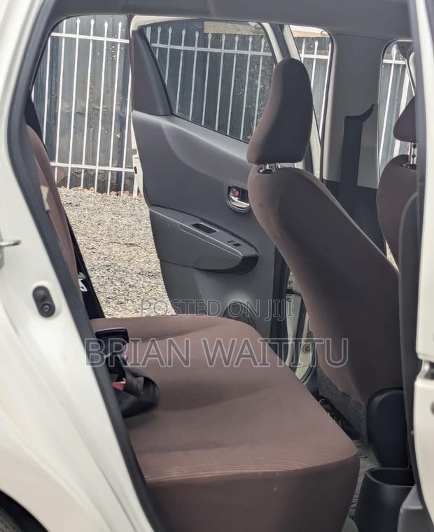 Toyota Vitz 2012 White
