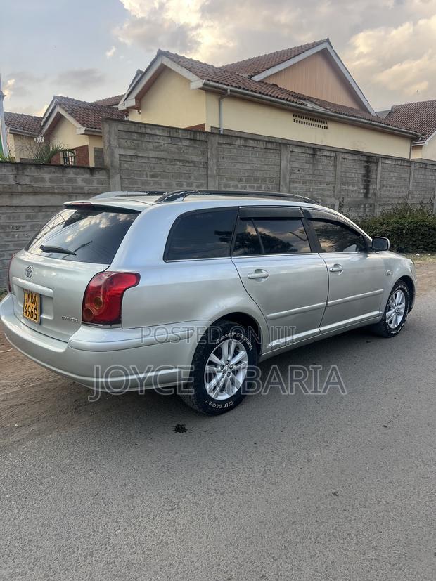 Toyota Avensis 2006 Silver