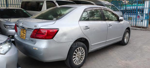 Toyota Premio 2016 Silver