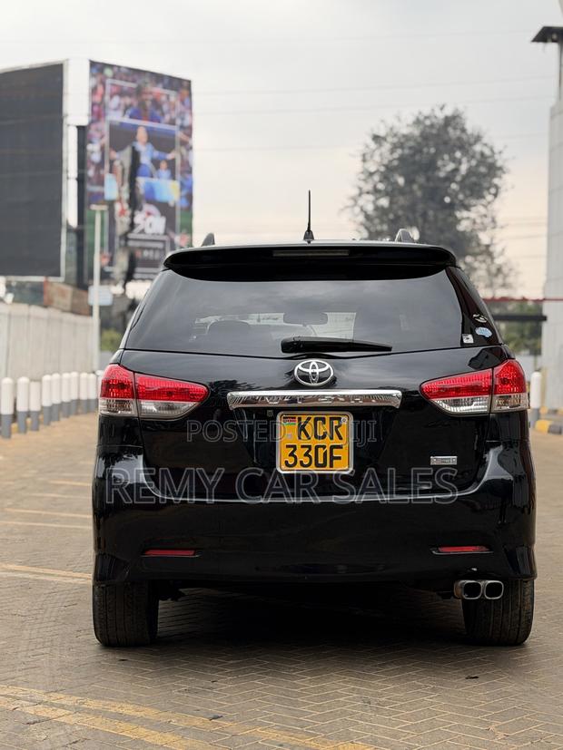 Toyota Wish 2011 Black