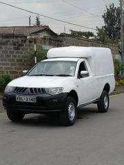 Mitsubishi L400 2009 White for sale