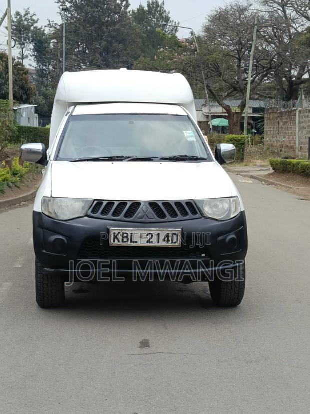 Mitsubishi L400 2009 White