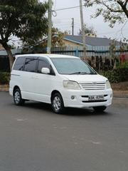 Toyota Noah 2002 White for sale