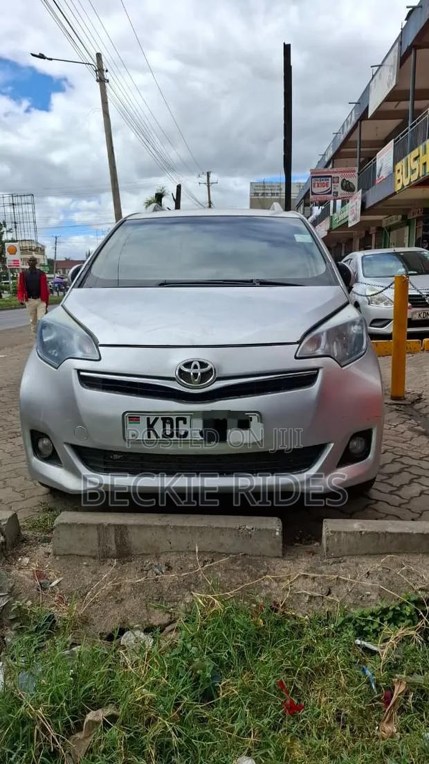 Toyota Ractis 2014 Silver