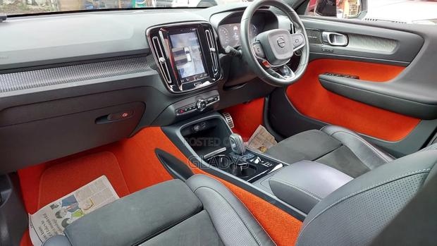 Volvo XC40 2019 Silver