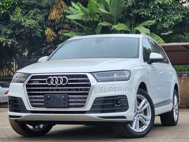 Audi Q7 45 SE Premium AWD quattro 2019 White