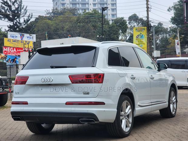 Audi Q7 45 SE Premium AWD quattro 2019 White