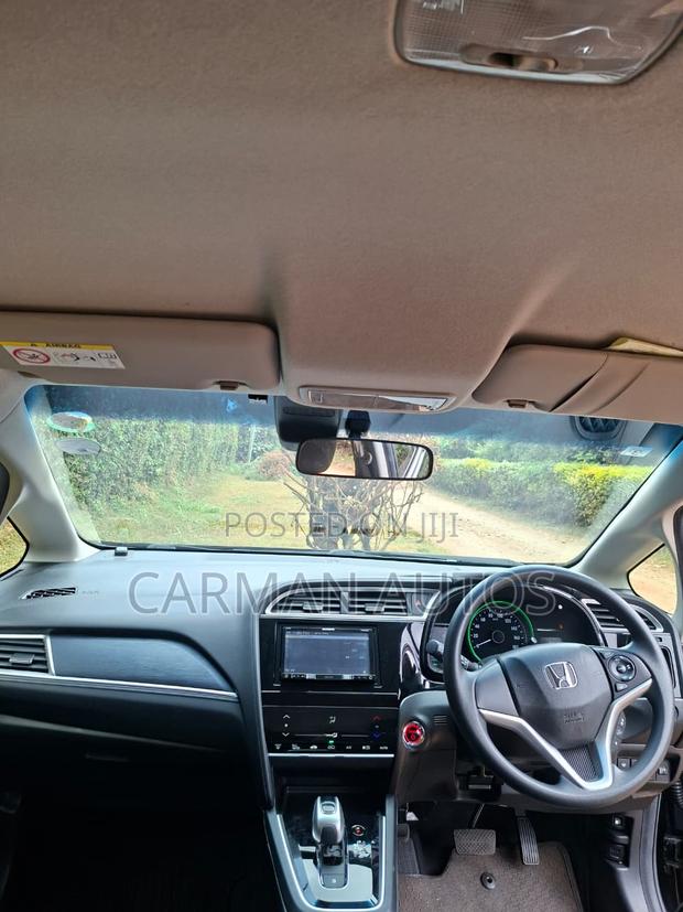 Honda Shuttle 1.5 Hybrid 4WD 2019 Black